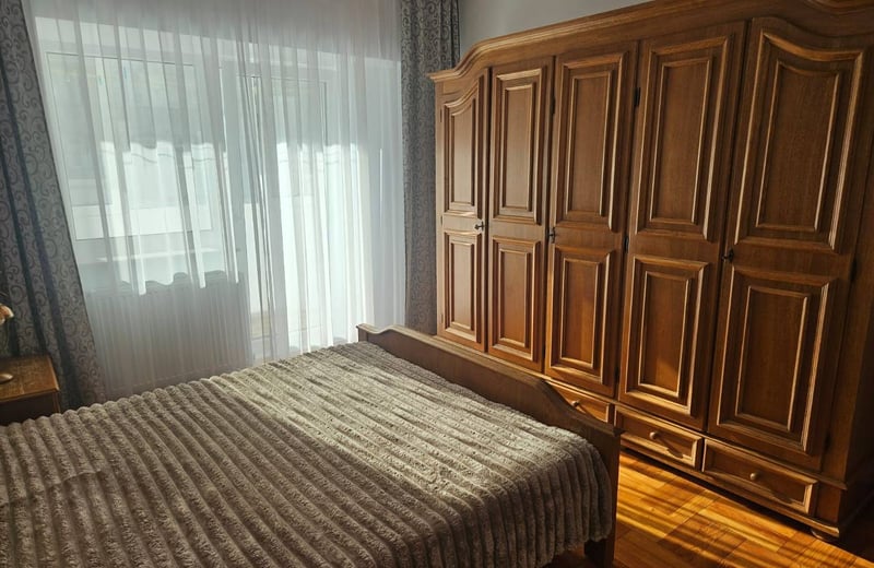 Alquiler de un cómodo piso de 3 habitaciones, 75 m², en la de Zona Stadion, Constanța, Rumanía